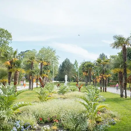 T2 rénové avec terrasse et parking, plage à 2 min Arcachon